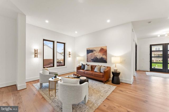 6539 FAIRLAWN DR, Mclean, VA 22101