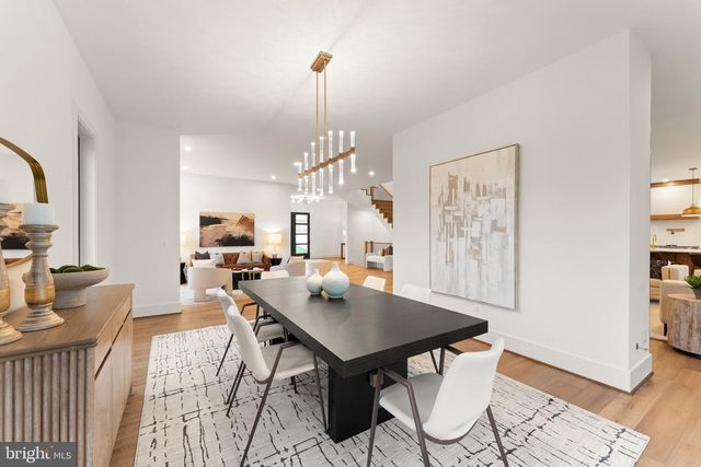 6539 FAIRLAWN DR, Mclean, VA 22101