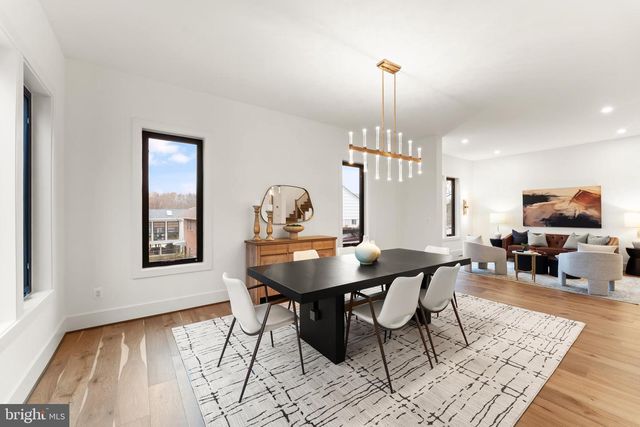 6539 FAIRLAWN DR, Mclean, VA 22101