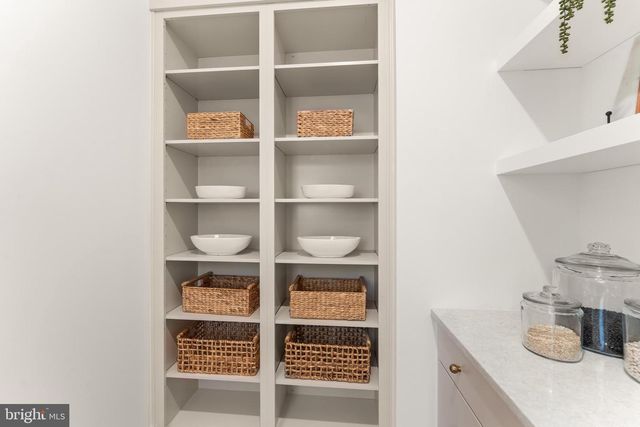 6539 FAIRLAWN DR, Mclean, VA 22101