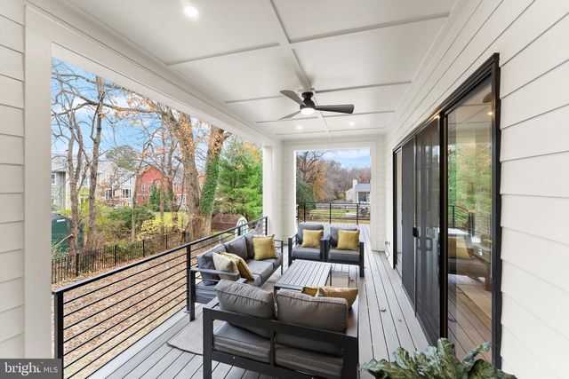 6539 FAIRLAWN DR, Mclean, VA 22101