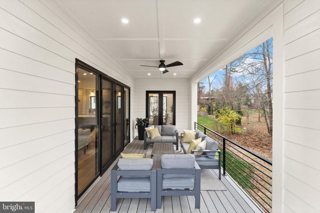 6539 FAIRLAWN DR, Mclean, VA 22101