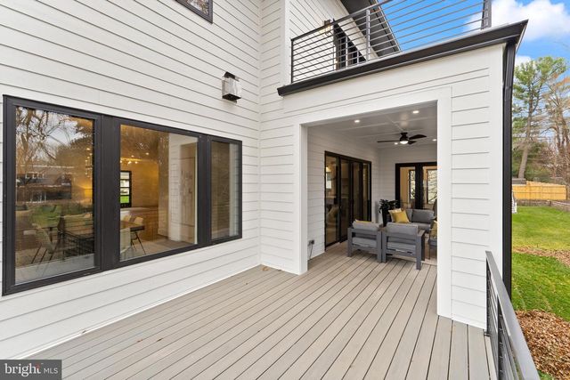 6539 FAIRLAWN DR, Mclean, VA 22101