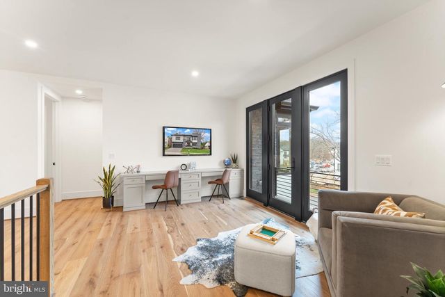 6539 FAIRLAWN DR, Mclean, VA 22101