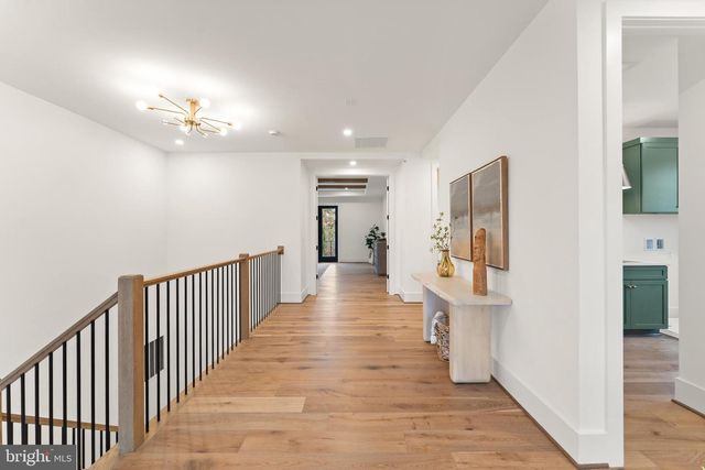 6539 FAIRLAWN DR, Mclean, VA 22101