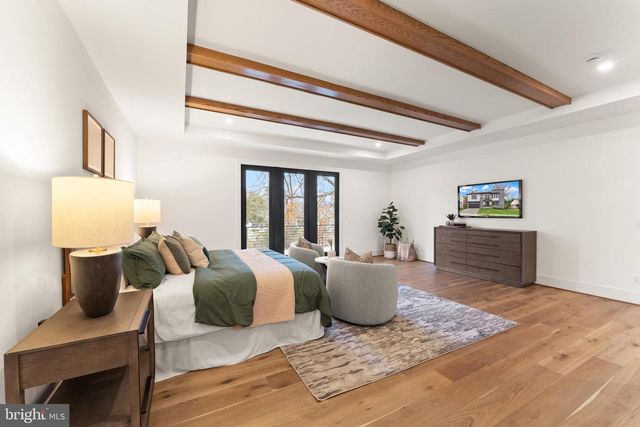 6539 FAIRLAWN DR, Mclean, VA 22101