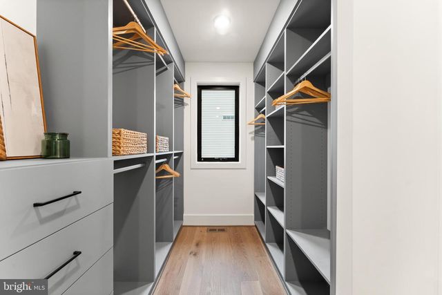 6539 FAIRLAWN DR, Mclean, VA 22101