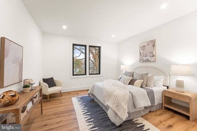 6539 FAIRLAWN DR, Mclean, VA 22101