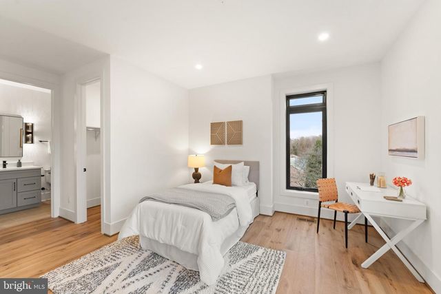 6539 FAIRLAWN DR, Mclean, VA 22101