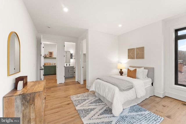 6539 FAIRLAWN DR, Mclean, VA 22101