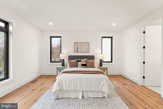 6539 FAIRLAWN DR, Mclean, VA 22101