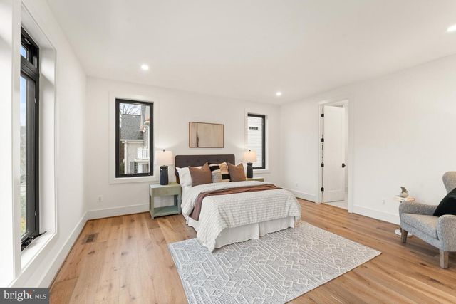 6539 FAIRLAWN DR, Mclean, VA 22101