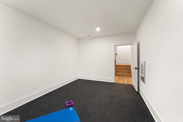 6539 FAIRLAWN DR, Mclean, VA 22101