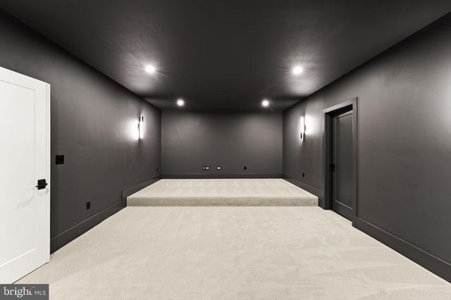 6539 FAIRLAWN DR, Mclean, VA 22101