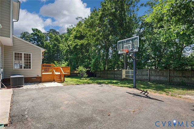 4709 Sadler Green Pl, Glen Allen, VA 23060