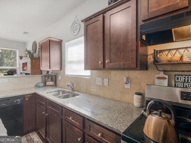 549 Tulip Lane, Mcdonough, GA 30252