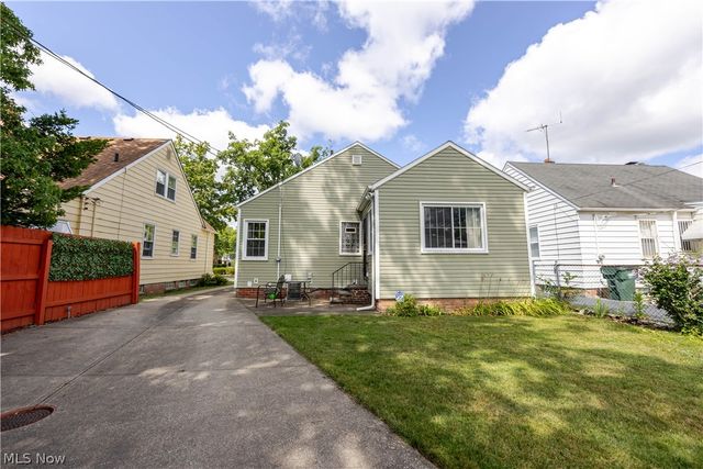 1075 Piermont Road, South Euclid, OH 44121
