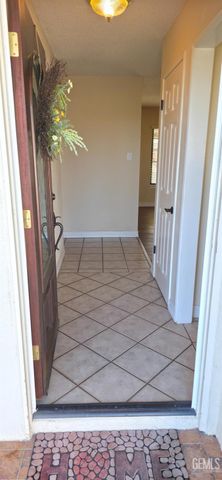 701 Madison Street, Delano, CA 93215