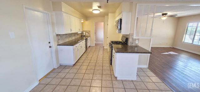 701 Madison Street, Delano, CA 93215