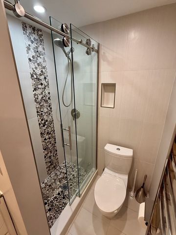 1206 Greendale Ave 201, Needham, MA 02492