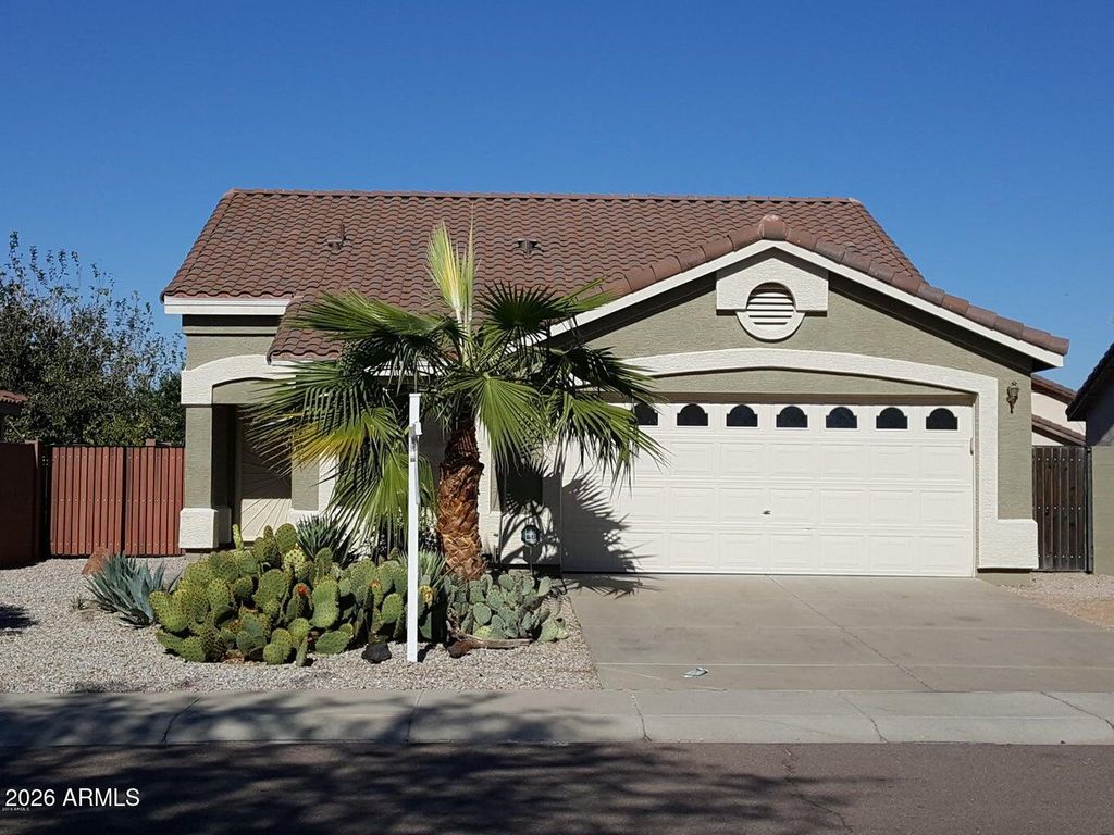 2102 W 23RD Court, Apache Junction, AZ 85120 — exterior