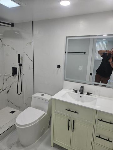 700 S Hollybrook Dr 207, Pembroke Pines, FL 33025