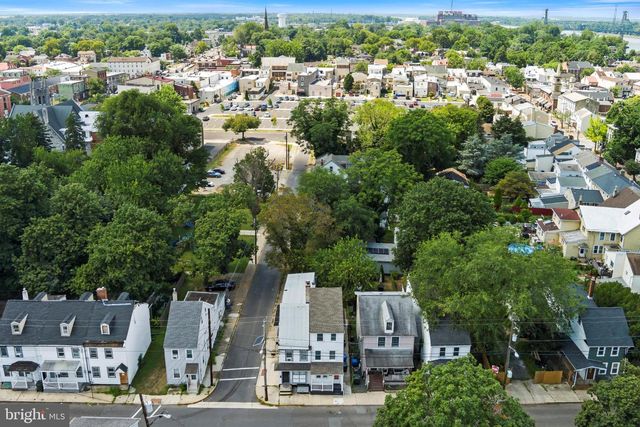 310 YORK, Burlington, NJ 08016