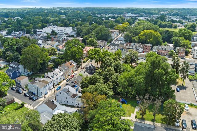 310 YORK, Burlington, NJ 08016