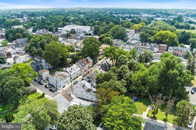 310 YORK, Burlington, NJ 08016