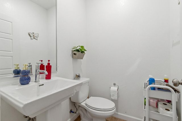 1773 N Sophia Street, Hanford, CA 93230