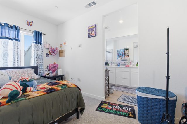 1773 N Sophia Street, Hanford, CA 93230