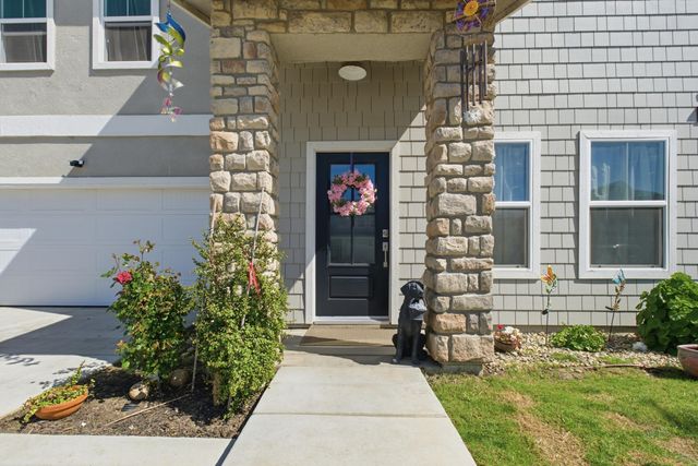 1773 N Sophia Street, Hanford, CA 93230