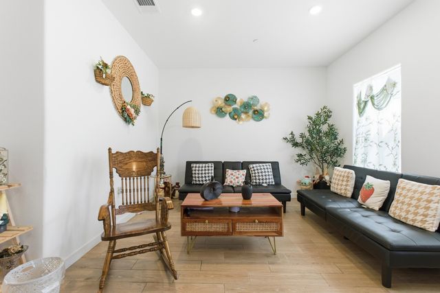 1773 N Sophia Street, Hanford, CA 93230