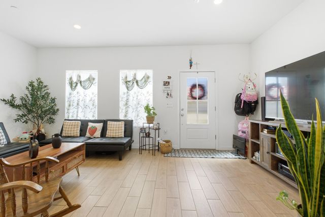 1773 N Sophia Street, Hanford, CA 93230