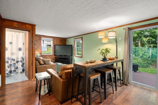24 Avenue C, Plymouth, MA 02360