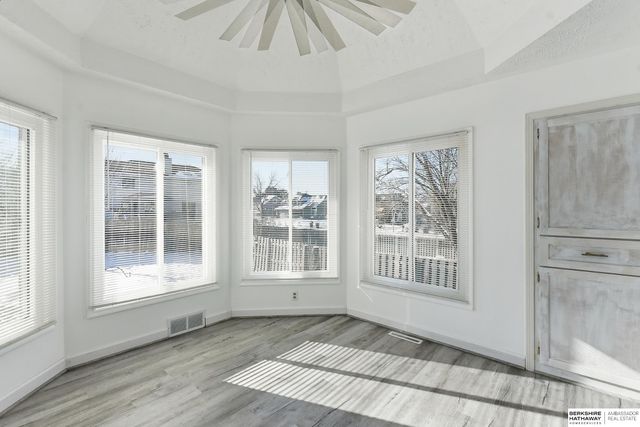 16123 Parker Street, Omaha, NE 68118