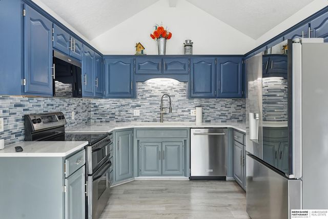 16123 Parker Street, Omaha, NE 68118