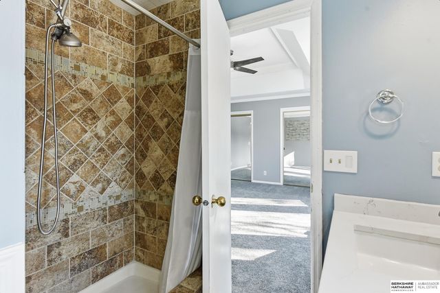 16123 Parker Street, Omaha, NE 68118