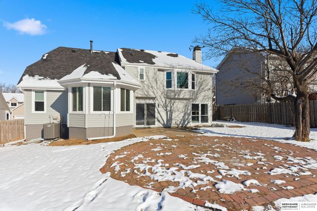 16123 Parker Street, Omaha, NE 68118