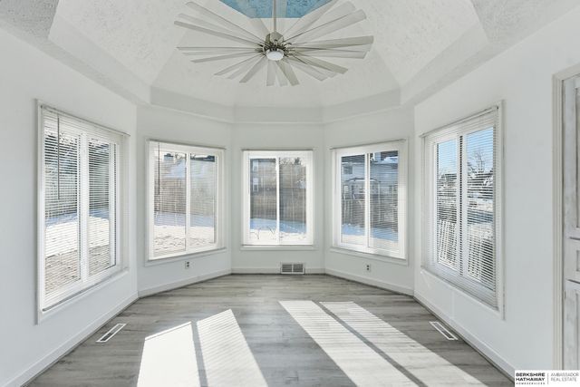 16123 Parker Street, Omaha, NE 68118