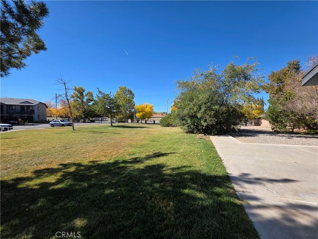 44036 25th W, Lancaster, CA 93536