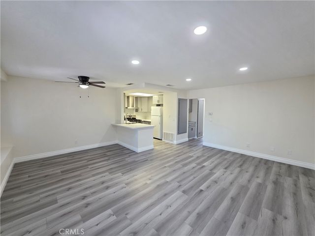 44036 25th W, Lancaster, CA 93536