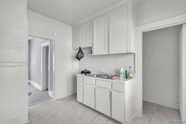 3945 Lenox Street, Detroit, MI 48215