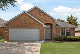 4247 Fall Creek Drive, Grand Prairie, TX 75052