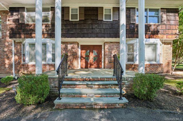 39 Woodhaven Drive, New City, NY 10956