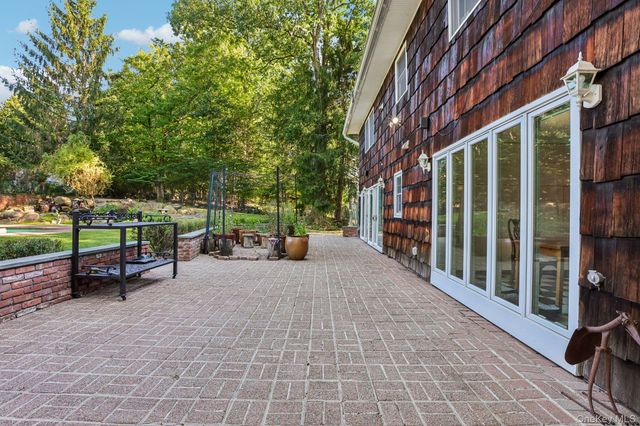 39 Woodhaven Drive, New City, NY 10956