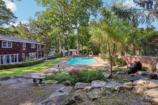 39 Woodhaven Drive, New City, NY 10956