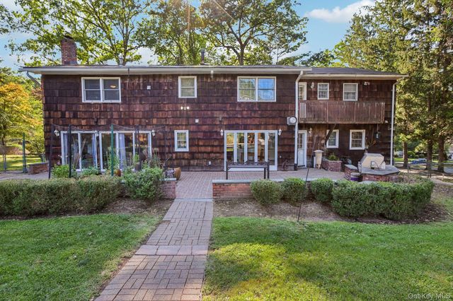 39 Woodhaven Drive, New City, NY 10956