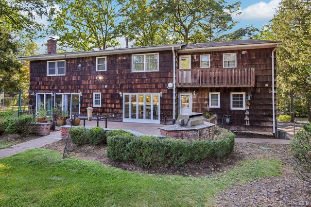 39 Woodhaven Drive, New City, NY 10956