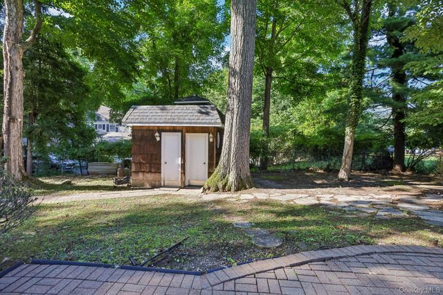 39 Woodhaven Drive, New City, NY 10956